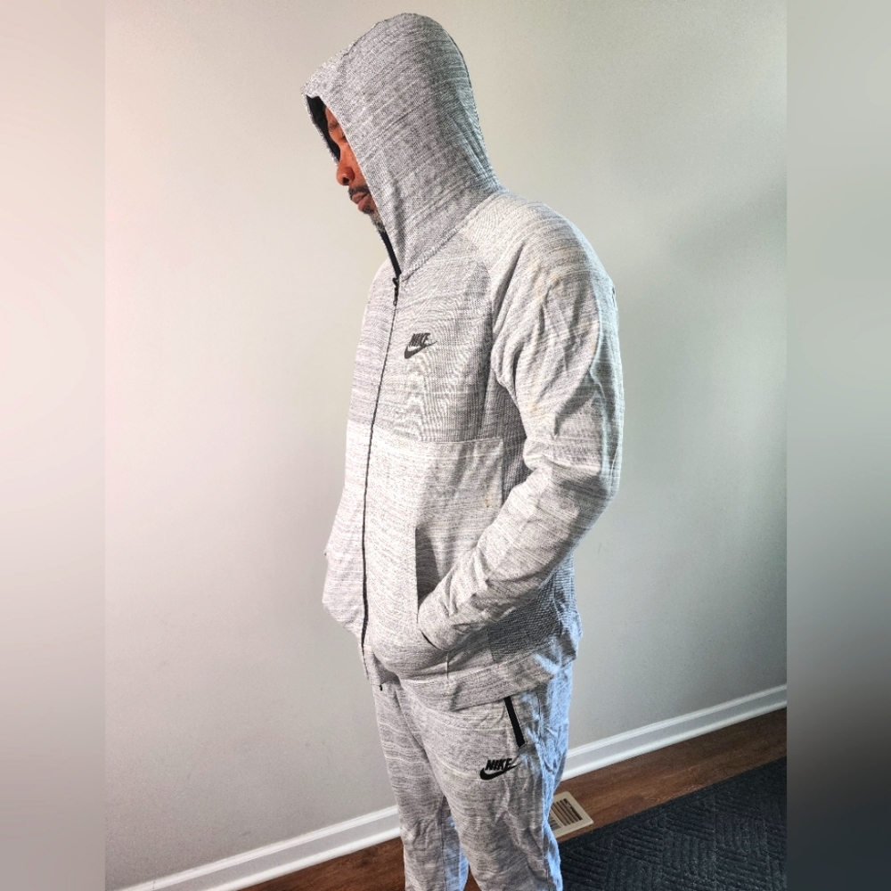 COPY: men's NIKE hooded jogger sweatsuit